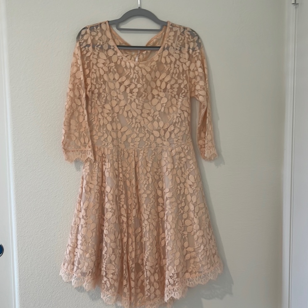 Free People Peach Lace Dress. Size 8.